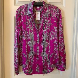 Pink patterned blouse. NWT. Size M